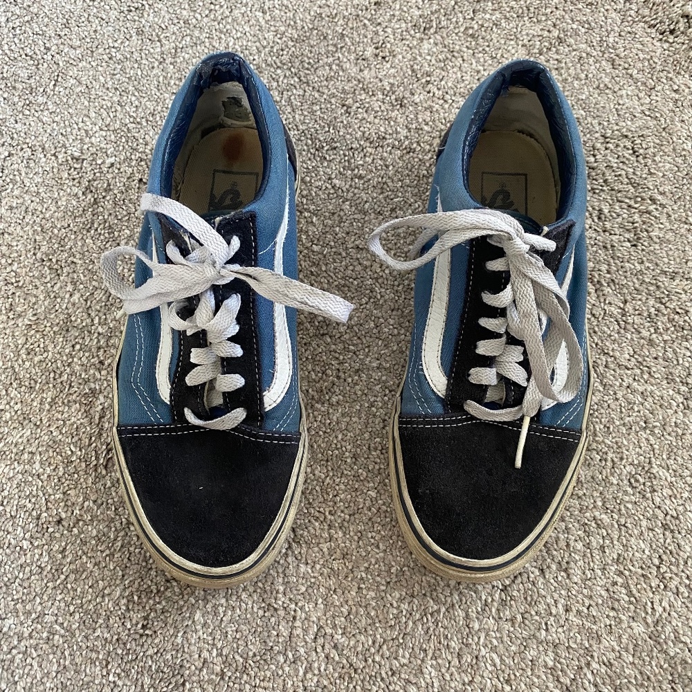 Vans Old Skool Shoe Size 8 (Women's old school shoe)